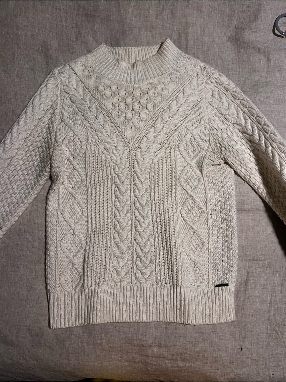 A&F Cable Knit Sweater - Cream